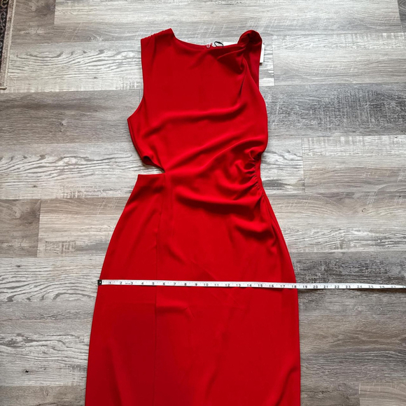 dresses - Picture 6 of 8